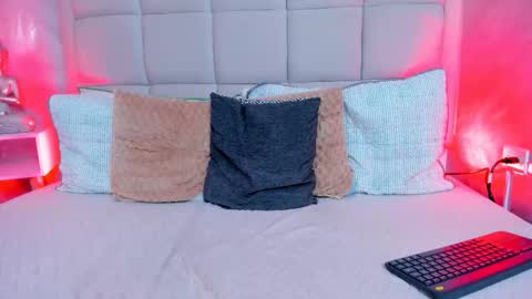 Snapshot of hecate1_ chatting on November 2025 09:35:02 PM Keira Hecate online show from November 2025 09:35:02 PM