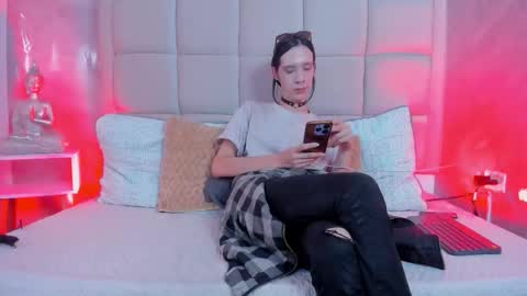 Snapshot of hecate1_ chatting on November 2025 08:08:02 PM Keira Hecate online show from November 2025 08:08:02 PM