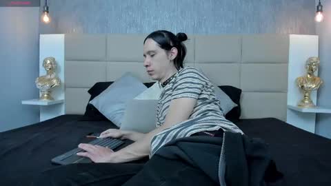 Keira Hecate online show from April 2026 07:20:02 PM