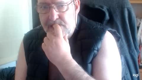 Snapshot of hechizodeluz chatting on April 2026 03:11:01 PM Hechizo online show from April 2026 03:11:01 PM
