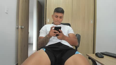 Snapshot of hector_18_ chatting on June 2026 07:49:02 PM 18 online show from June 2026 07:49:02 PM
