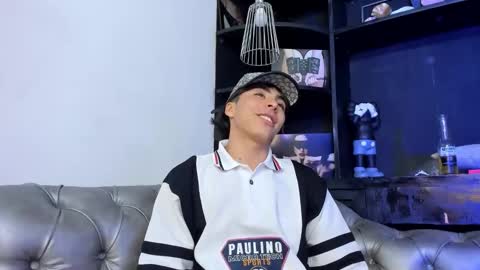 Snapshot of heellboy_ chatting on November 2025 08:08:01 PM heellboy_ online show from November 2025 08:08:01 PM