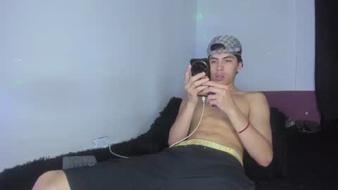 heellboy_ online show from June 2026 10:19:02 PM