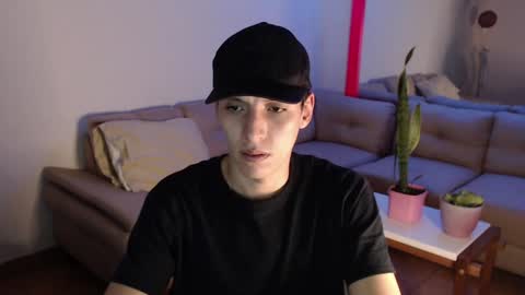 Snapshot of hefesto_69 chatting on December 2024 11:34:02 PM hefesto_69 online show from December 2024 11:34:02 PM