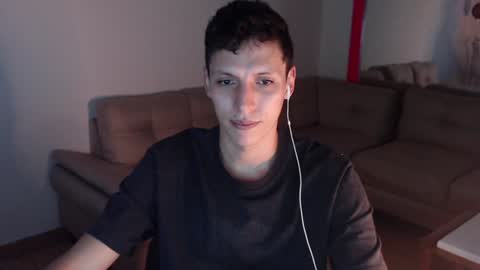 Snapshot of hefesto_69 chatting on January 2025 11:05:02 PM hefesto_69 online show from January 2025 11:05:02 PM