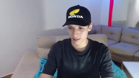 Snapshot of hefesto_69 chatting on February 2025 08:11:01 PM hefesto_69 online show from February 2025 08:11:01 PM