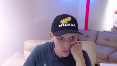 Snapshot of hefesto_69 chatting on March 2025 08:23:02 PM hefesto_69 online show from March 2025 08:23:02 PM