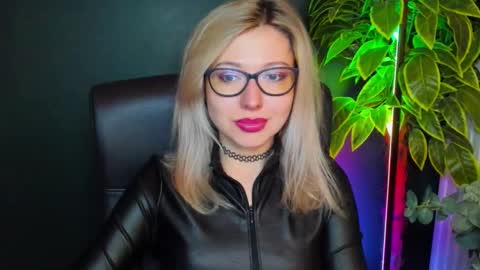 Heidi online show from October 2025 04:12:01 AM