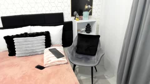 Snapshot of heidixcutie chatting on February 2025 10:51:02 AM Heidi online show from February 2025 10:51:02 AM