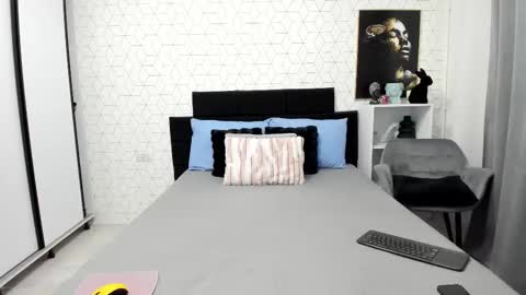 Snapshot of heidixcutie chatting on September 2025 03:06:02 AM Heidi online show from September 2025 03:06:02 AM