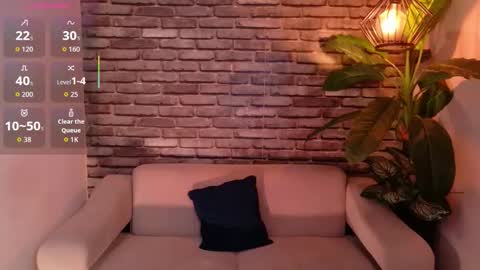 Sara online show from November 2025 09:24:02 PM