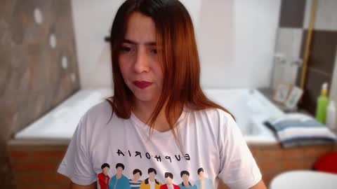 Snapshot of heidy_wells chatting on October 2025 12:12:02 PM Heidy online show from October 2025 12:12:02 PM