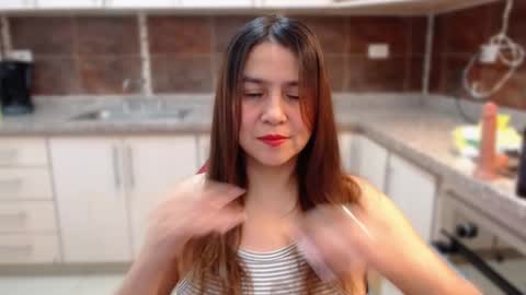 Snapshot of heidy_wells chatting on October 2025 12:28:02 PM Heidy online show from October 2025 12:28:02 PM