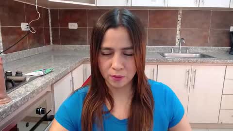 Snapshot of heidy_wells chatting on November 2025 11:54:01 AM Heidy online show from November 2025 11:54:01 AM