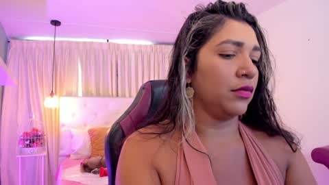 Snapshot of heidyblue chatting on December 2024 04:16:01 PM online show from December 2024 04:16:01 PM