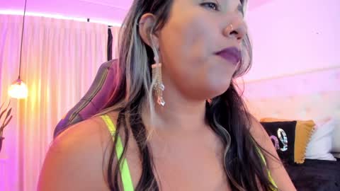 Snapshot of heidyblue chatting on February 2025 07:49:01 PM online show from February 2025 07:49:01 PM