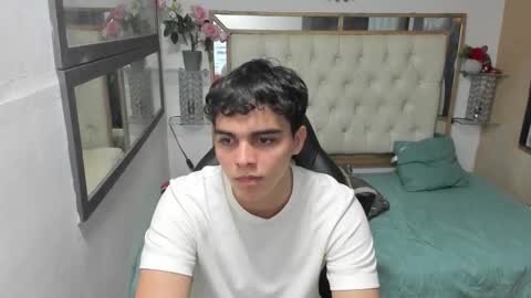 Snapshot of heiker_ chatting on September 2025 02:59:02 AM heiker_ online show from September 2025 02:59:02 AM