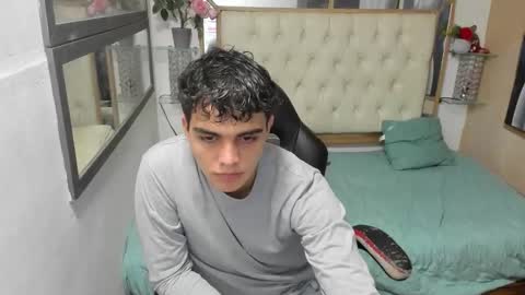 Snapshot of heiker_ chatting on September 2025 02:49:01 AM heiker_ online show from September 2025 02:49:01 AM