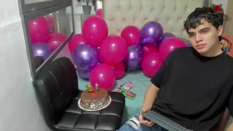 Snapshot of heiker_ chatting on October 2025 03:29:01 AM heiker_ online show from October 2025 03:29:01 AM