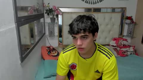 Snapshot of heiker_ chatting on October 2025 03:43:01 AM heiker_ online show from October 2025 03:43:01 AM