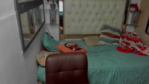 Snapshot of heiker_ chatting on November 2025 02:32:02 AM heiker_ online show from November 2025 02:32:02 AM