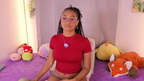 Snapshot of heily_fox chatting on May 2026 07:36:01 AM HEILY online show from May 2026 07:36:01 AM