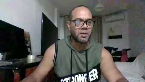 Snapshot of heistt chatting on November 2025 12:10:02 AM Heist Stein online show from November 2025 12:10:02 AM