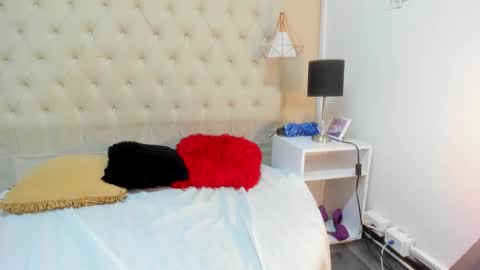 hellen online show from December 2024 06:38:02 PM