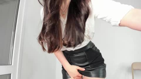 Snapshot of helen__spark__ chatting on December 2025 02:06:02 AM Hi I am Helen online show from December 2025 02:06:02 AM