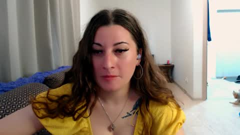 helen_adams_ online show from May 2026 06:31:02 AM