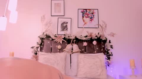 Helen  online show from December 2024 01:20:02 PM