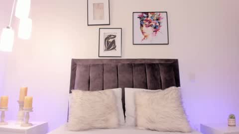 Helen  online show from January 2025 04:39:01 PM