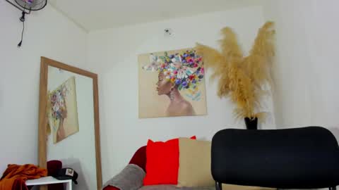 Snapshot of helena_copper chatting on March 2025 04:39:02 AM HELENA COPPER online show from March 2025 04:39:02 AM