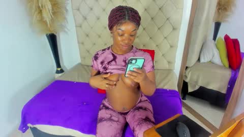 Snapshot of helena_copper chatting on November 2025 08:11:01 PM HELENA COPPER online show from November 2025 08:11:01 PM