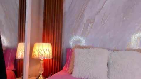 Helena Santos  online show from March 2026 10:41:01 AM