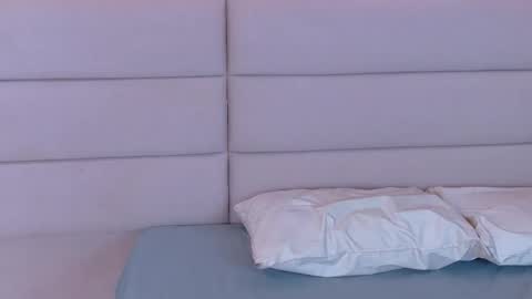 helenafoumier online show from March 2026 10:03:01 PM