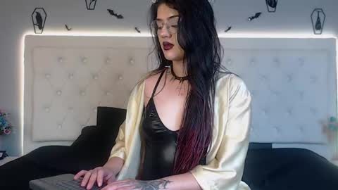 Snapshot of helenamorningstar chatting on January 2025 04:33:02 AM helenamorningstar online show from January 2025 04:33:02 AM