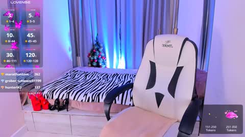 Snapshot of helenaregal chatting on December 2024 07:43:01 PM Helena online show from December 2024 07:43:01 PM