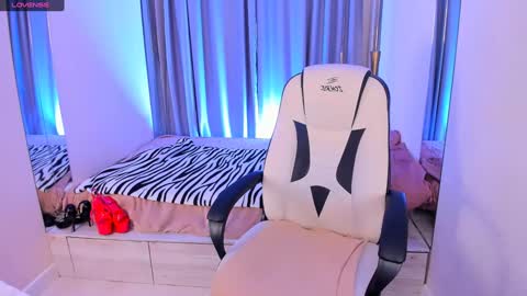 Snapshot of helenaregal chatting on January 2025 09:30:02 AM Helena online show from January 2025 09:30:02 AM