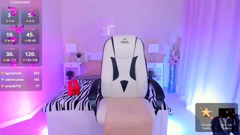 Snapshot of helenaregal chatting on February 2025 06:42:02 PM Helena online show from February 2025 06:42:02 PM