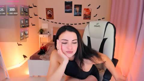 Snapshot of helenaregal chatting on November 2025 06:43:01 PM Helena online show from November 2025 06:43:01 PM