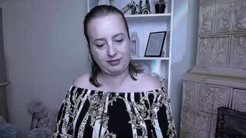 Helen online show from October 2025 07:20:02 AM