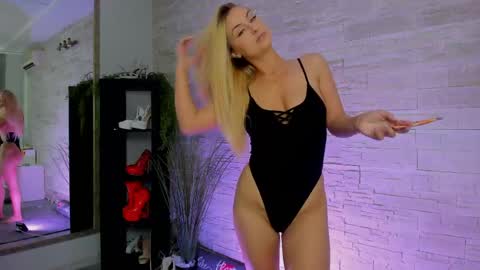 Helen online show from May 2026 04:50:01 AM