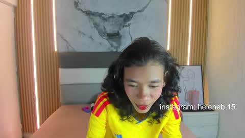 Snapshot of helenebird chatting on June 2026 08:32:02 PM online show from June 2026 08:32:02 PM
