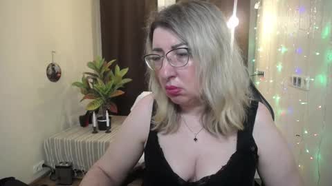 helenenigma online show from January 2025 07:20:01 PM