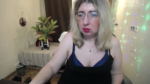 helenenigma online show from January 2025 07:32:01 PM