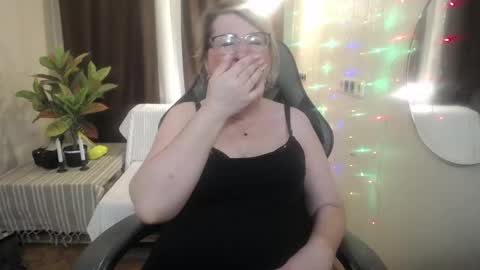 helenenigma online show from February 2025 04:46:01 AM