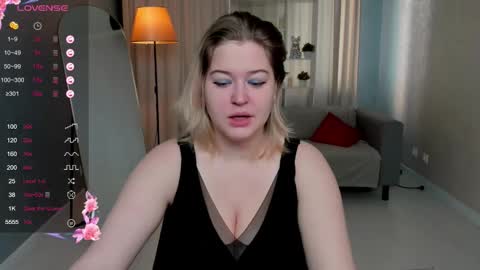 Snapshot of helenhartt chatting on October 2025 01:39:01 AM helenhartt online show from October 2025 01:39:01 AM