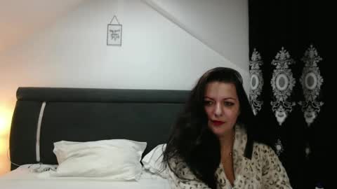 Snapshot of helenhh chatting on December 2024 10:06:02 AM helenhh online show from December 2024 10:06:02 AM