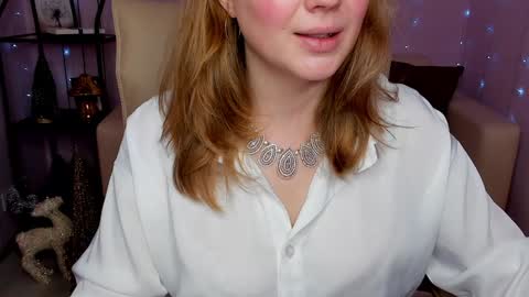 Snapshot of helens_lov chatting on December 2024 01:36:02 AM Helen online show from December 2024 01:36:02 AM